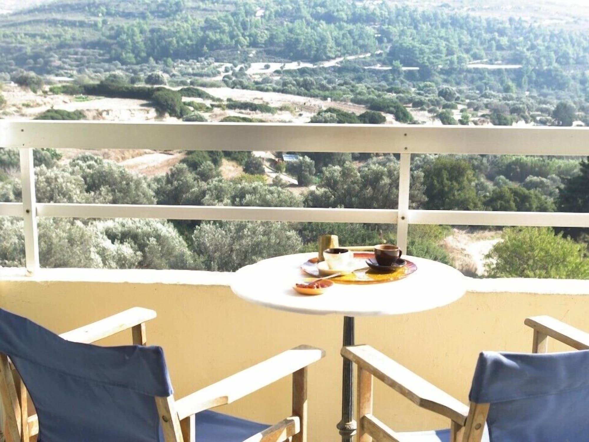 Thomas Hotel Monolithos  エクステリア 写真