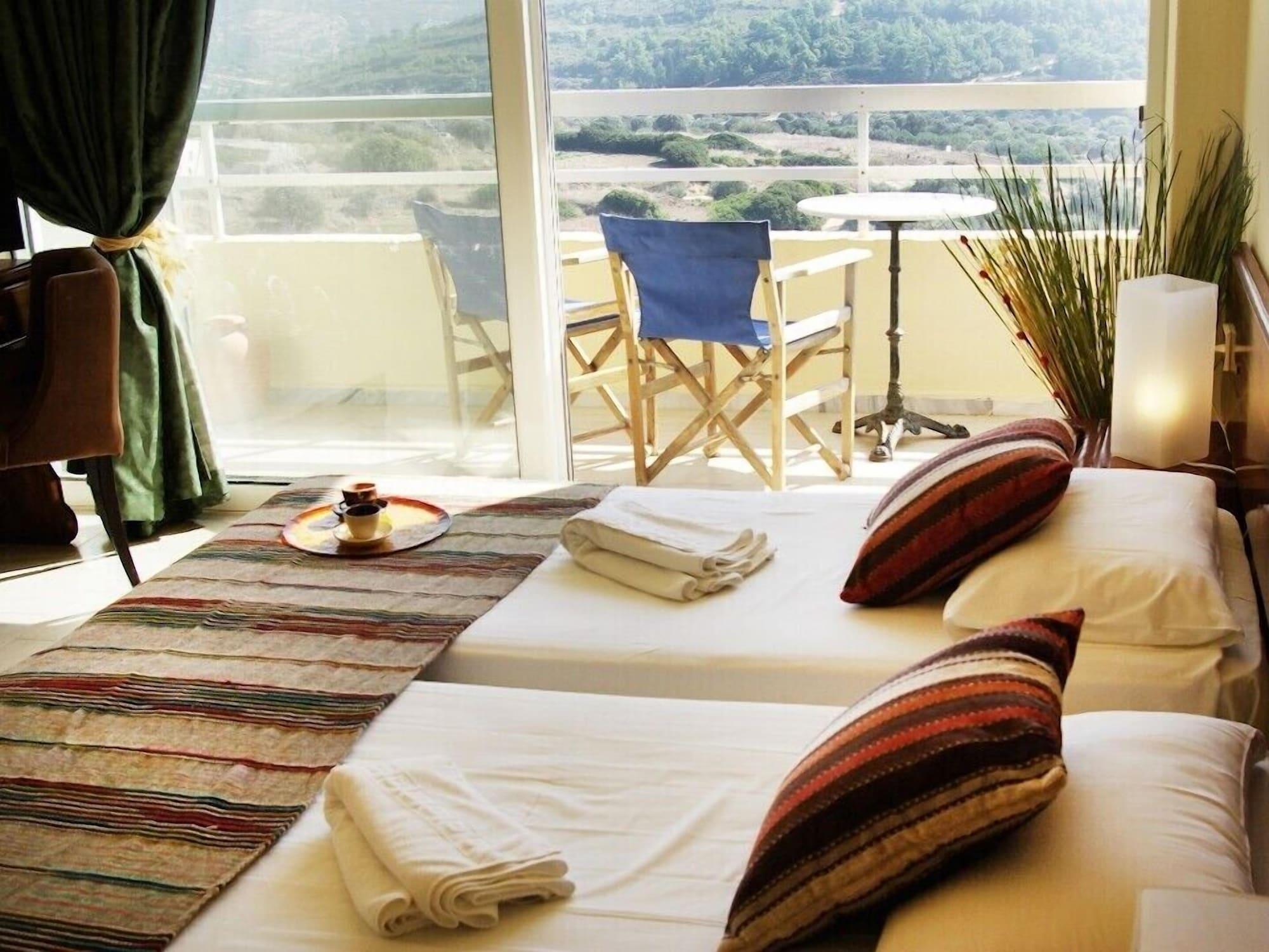 Thomas Hotel Monolithos  エクステリア 写真