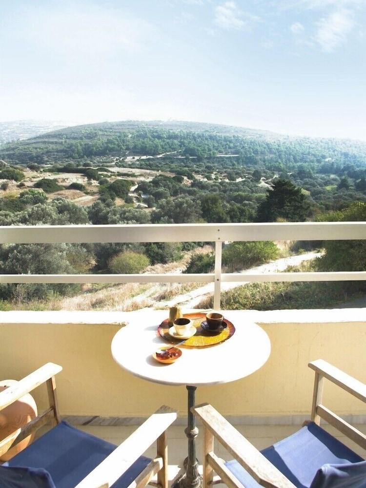 Thomas Hotel Monolithos  エクステリア 写真