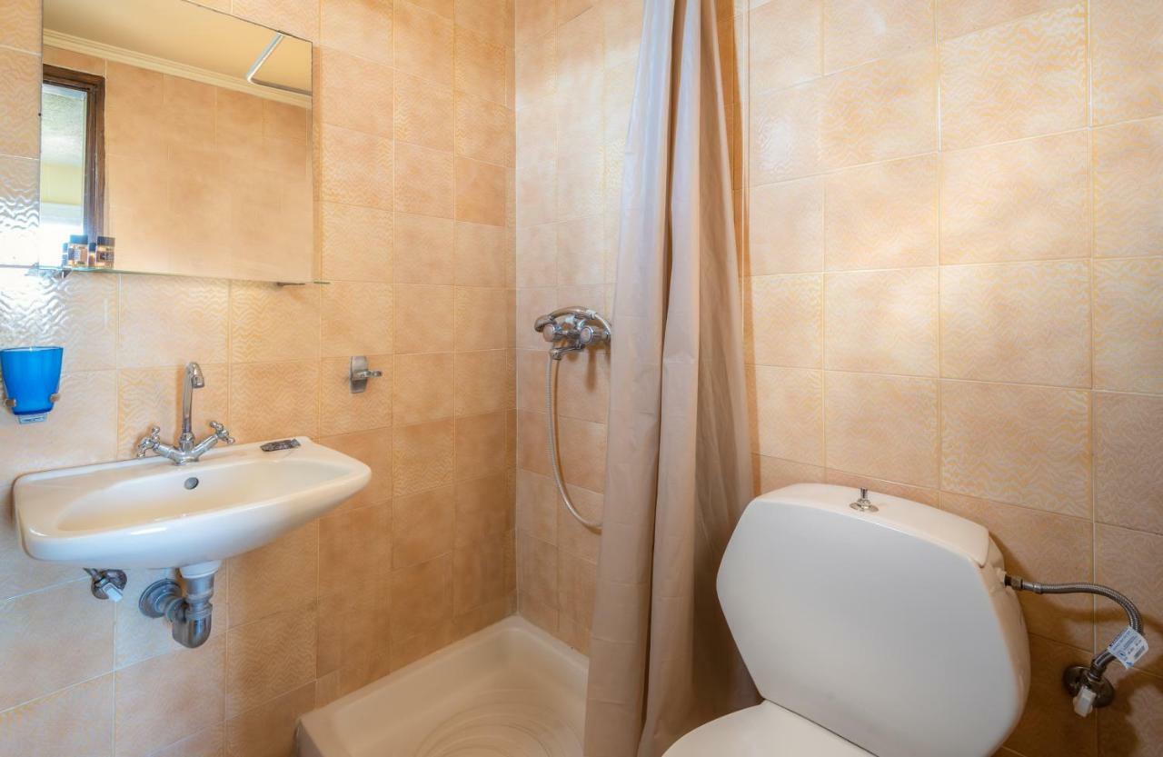 Thomas Hotel Monolithos  エクステリア 写真